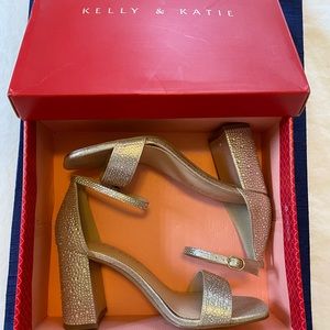 Kelly & Katie Light Gold Sandals with Heel 7M
